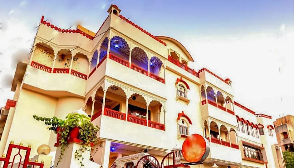 Radoli House